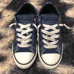 Blue Low Top Converse Women (7) Boy (5)